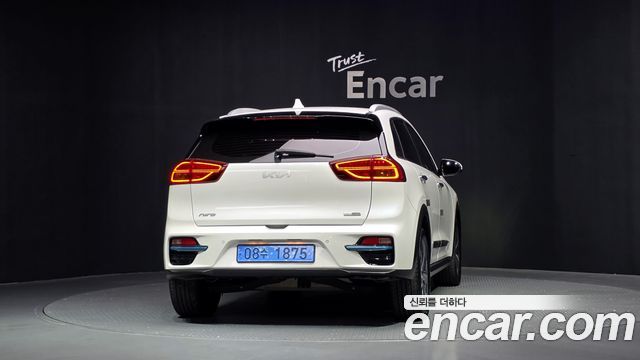 Kia Niro Prestige — пробег 107 511 км — фото 4 из 5