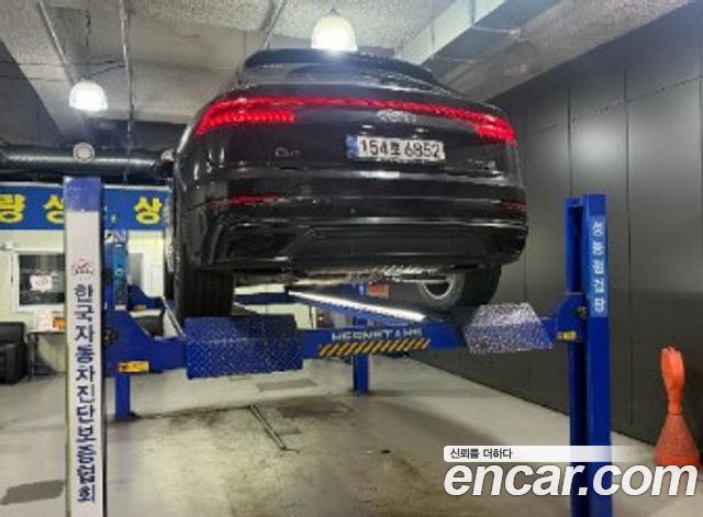 Audi Q8 55 TFSI Quattro Premium — пробег 96 429 км — фото 2 из 2