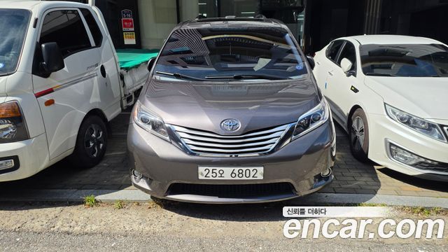 Toyota Sienna 3.5 AWD — пробег 125 000 км — фото 3 из 5