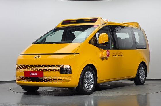 Hyundai Staria L3.5 Kinder Safety Car 11-Seater — пробег 52 448 км — фото 1 из 5
