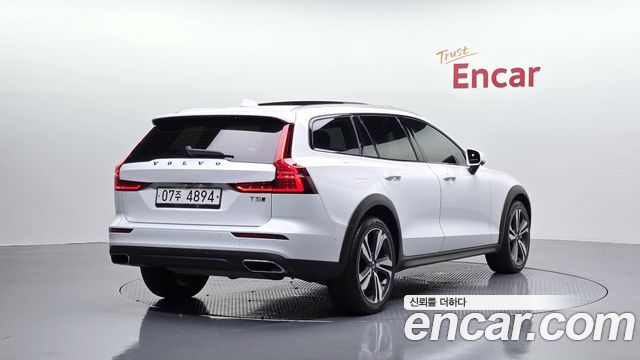 Volvo V60 из Кореи Encar