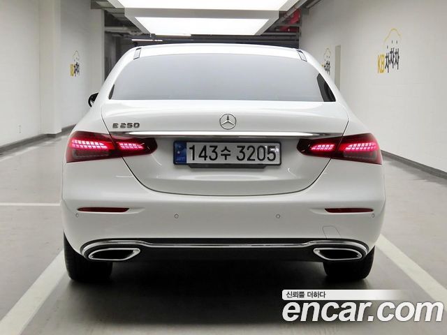 Mercedes-Benz E-Class из Кореи Encar
