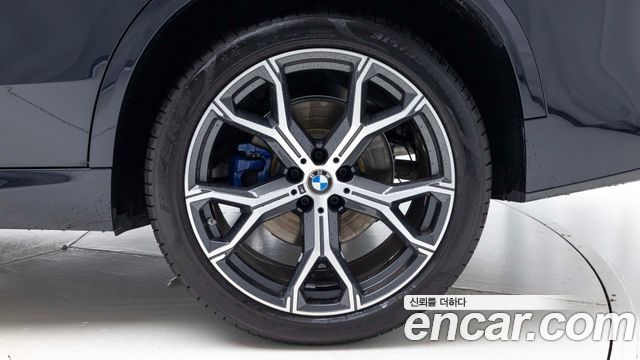 BMW X5 xDrive 40i M Sport — пробег 8 563 км — фото 5 из 5