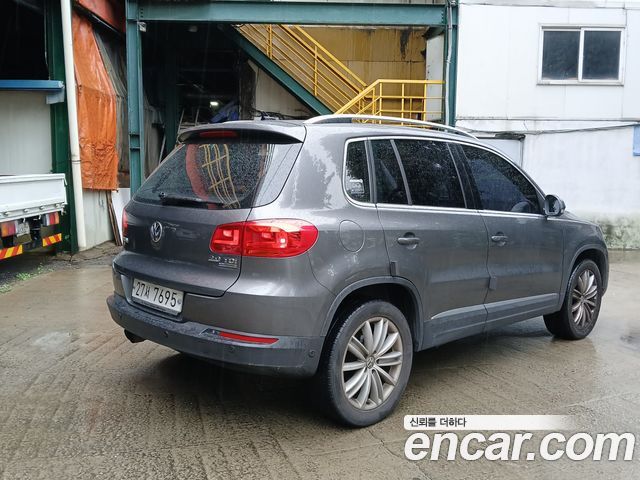 Volkswagen Tiguan 2.0 TDI  Premium 5N — пробег 151 800 км — фото 4 из 5