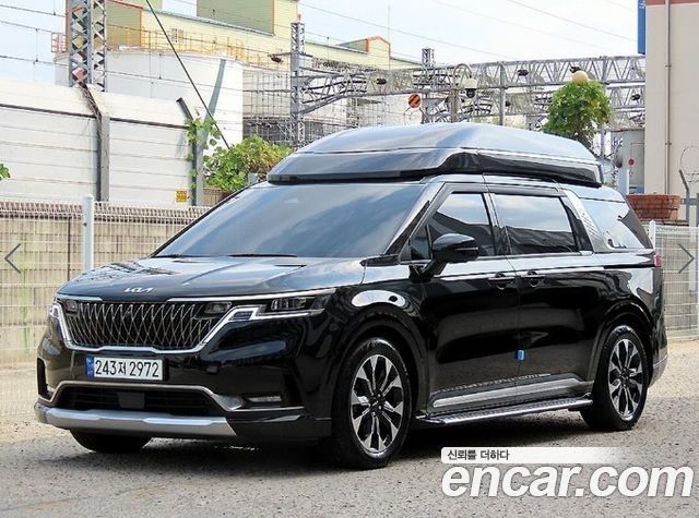Kia Carnival Gasoline 9-Seater Hi-Limousine Signature — пробег 30 362 км — фото 2 из 2
