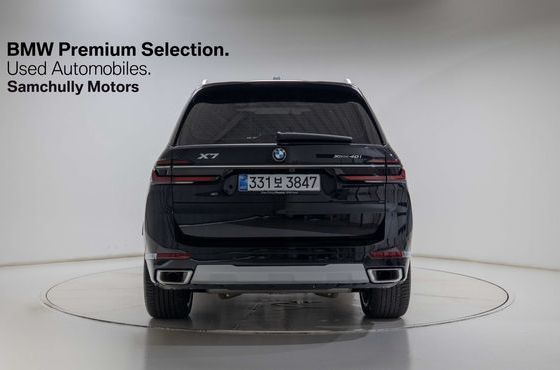 BMW X7 xDrive 40i Design Pure Excellence 6-Seater — пробег 4 600 км — фото 3 из 5