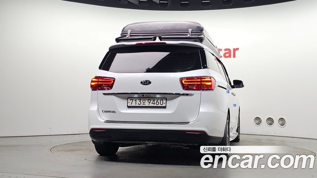 Kia Carnival 11-Seater Prestige — пробег 127 030 км — фото 4 из 5
