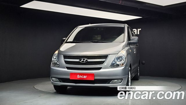 Hyundai Starex 3-Seater VAN CVX Luxury — пробег 216 900 км — фото 3 из 5