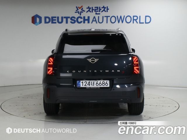 Mini Countryman ALL4 Dealer Tailored Edition — пробег 777 км — фото 4 из 5