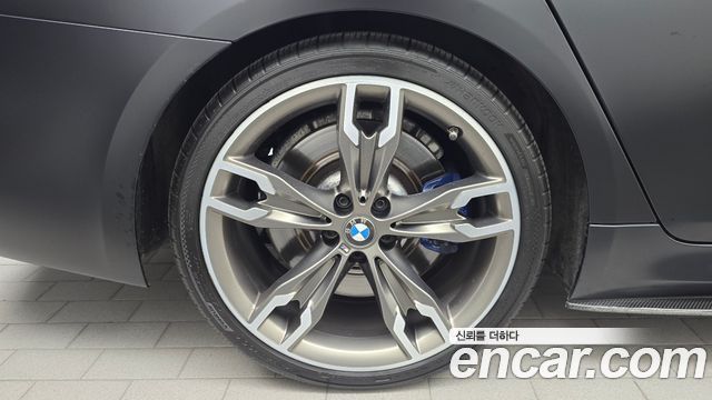 BMW 5-Series M550i xDrive — пробег 87 803 км — фото 5 из 5
