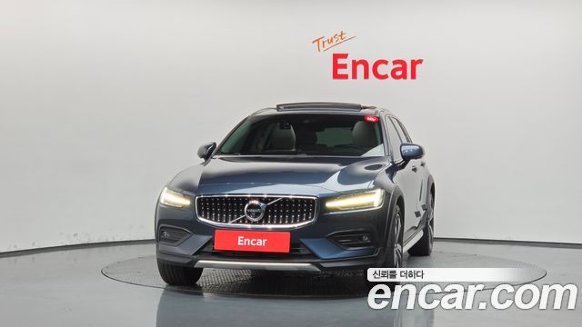 Volvo V60 T5 Pro AWD — пробег 42 065 км — фото 3 из 5