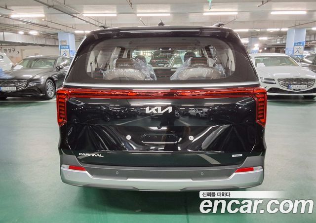 Kia Carnival HEV 9 seater Prestige — пробег 1 км — фото 3 из 5