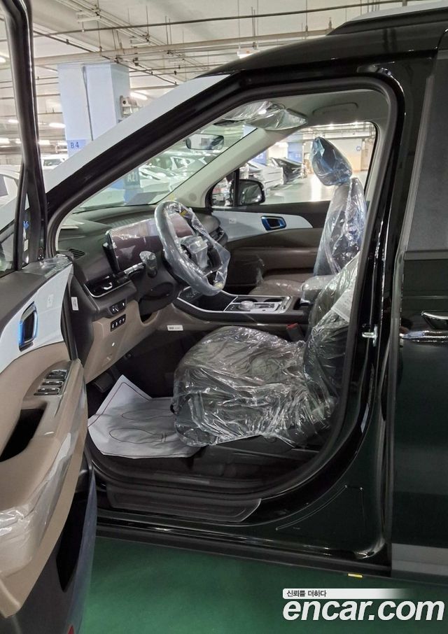 Kia Carnival HEV 9 seater Prestige — пробег 1 км — фото 4 из 5