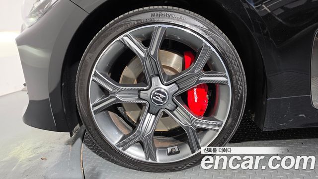 Kia Stinger из Кореи Encar