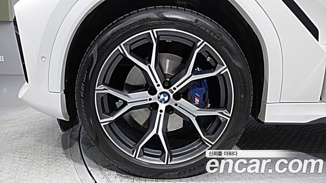 BMW X6 xDrive40i M Sport — пробег 65 602 км — фото 5 из 5
