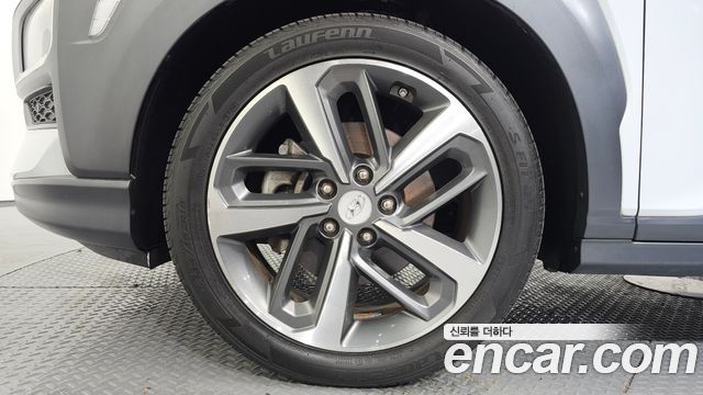 Hyundai Kona из Кореи Encar