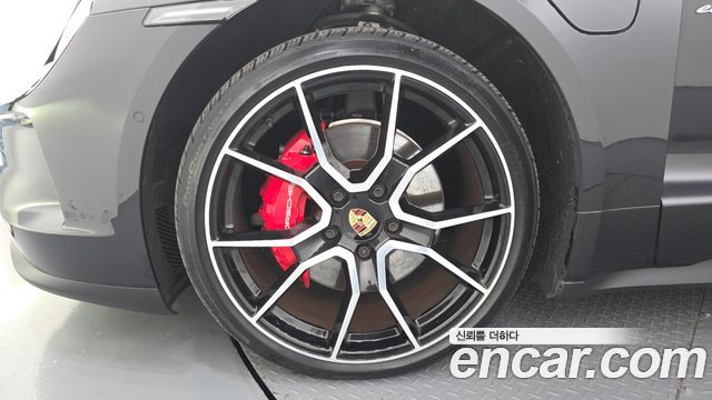 Porsche Taycan из Кореи Encar