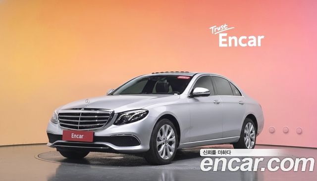 Mercedes-Benz E-Class E220d 4MATIC Exclusive — пробег 82 498 км — фото 1 из 5