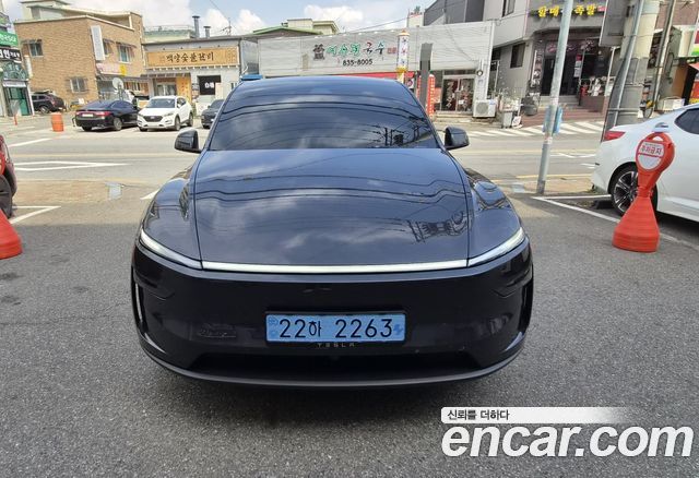 Tesla Model Y Premium RWD — пробег 2 039 км — фото 1 из 5