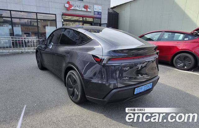 Tesla Model Y Premium RWD — пробег 2 039 км — фото 5 из 5