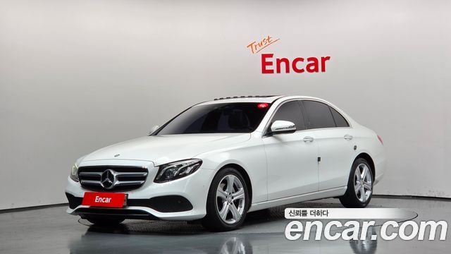 Mercedes-Benz E-Class E220d Avantgarde — пробег 156 224 км — фото 1 из 5