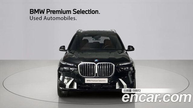 BMW X7 xDrive 40i Design Pure Excellence 7-Seater — пробег 7 849 км — фото 3 из 5