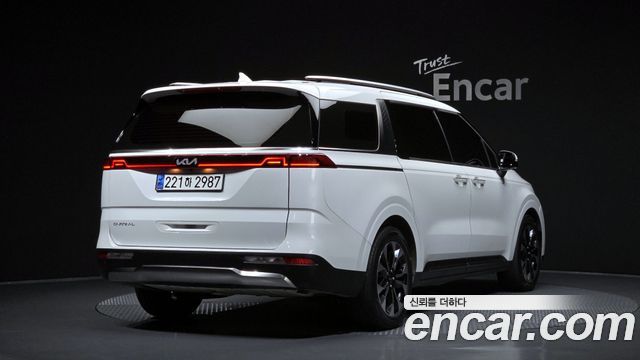 Kia Carnival Diesel 9-Seater Noblesse — пробег 37 067 км — фото 2 из 5