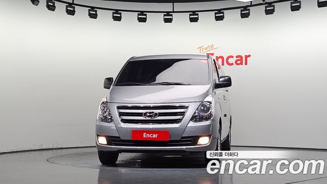 Hyundai Starex 12-Seater Wagon Smart — пробег 108 607 км — фото 3 из 5