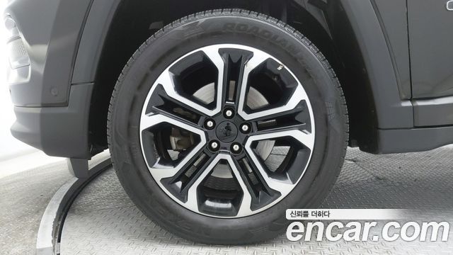 Jeep Compass 2.4 Limitied AWD — пробег 37 437 км — фото 5 из 5