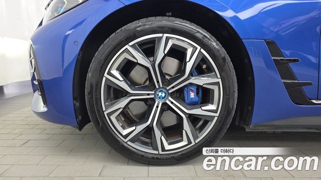 BMW i4 eDrive40 M Sports Pro — пробег 54 808 км — фото 5 из 5