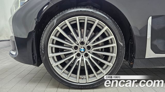 BMW 7-Series 740Li xDrive Design Pure Excellence — пробег 102 665 км — фото 5 из 5