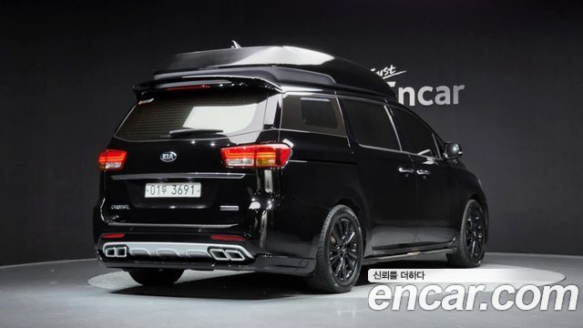 Kia Carnival 9-seater Hi-Limousine Noblesse — пробег 103 518 км — фото 2 из 5