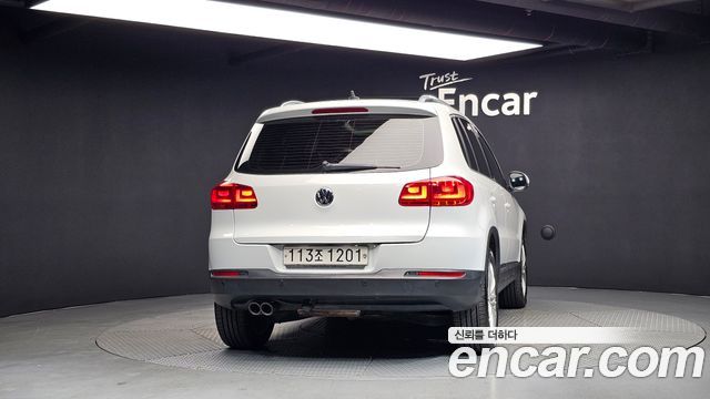 Volkswagen Tiguan 2.0 TDI  Premium 5N — пробег 155 429 км — фото 4 из 5