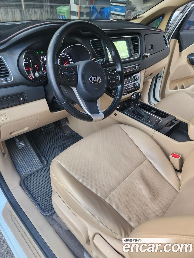Kia Carnival из Кореи Encar