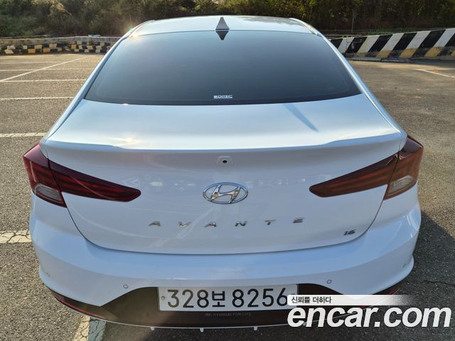 Hyundai AVANTE 1.6 Smart — пробег 60 335 км — фото 4 из 5