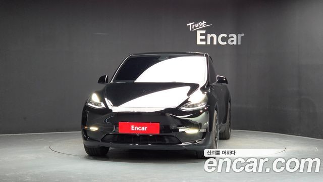 Tesla Model Y Long Range AWD — пробег 71 612 км — фото 3 из 5