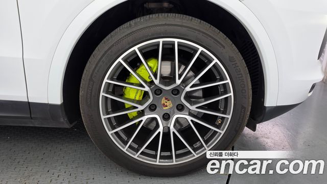 Porsche Cayenne 3.0 E-Hybrid — пробег 93 116 км — фото 5 из 5