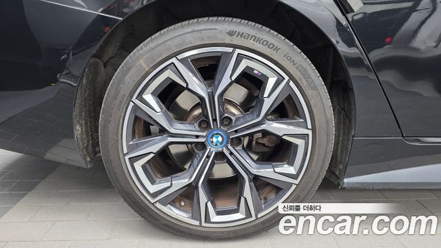 BMW i4 eDrive40 M Sports — пробег 140 697 км — фото 5 из 5