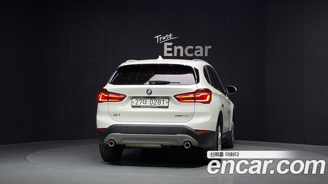 BMW X1 xDrive 18d Premium — пробег 121 381 км — фото 4 из 5
