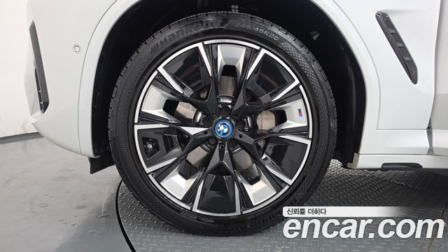 BMW iX3 M Sports — пробег 64 530 км — фото 5 из 5