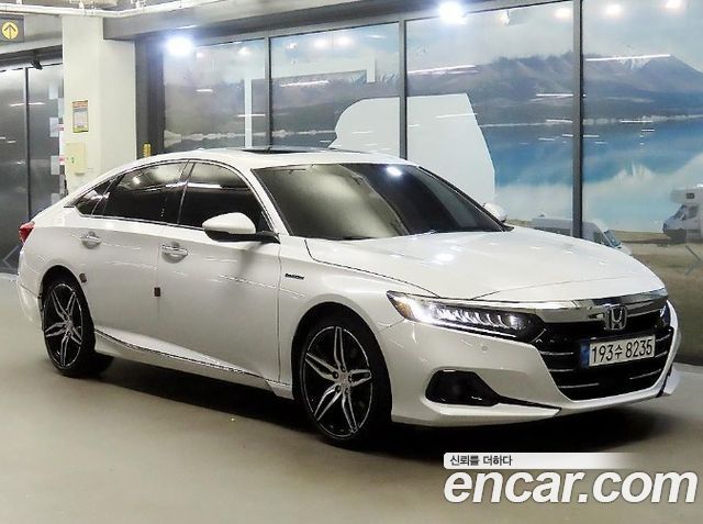 Honda Accord 2.0 Hybrid Touring — пробег 77 745 км — фото 1 из 5