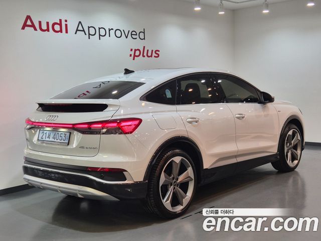 Audi Q4 e-tron 45 Premium Sportback — пробег 4 270 км — фото 2 из 5