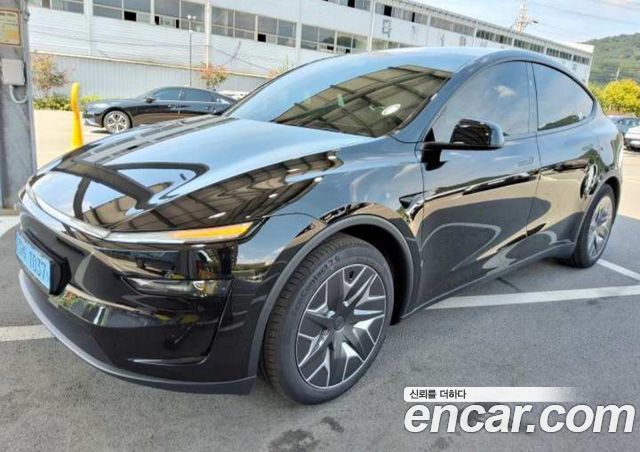 Tesla Model Y L Long Range AWD — пробег 1 км — фото 2 из 5