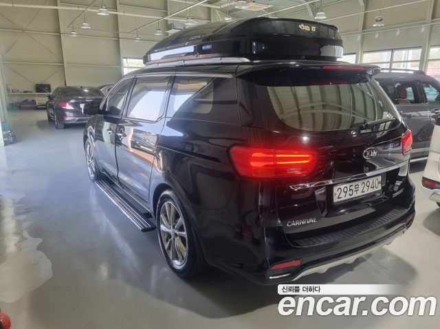 Kia Carnival Gasoline 7-Seater Limousine President — пробег 102 518 км — фото 2 из 5