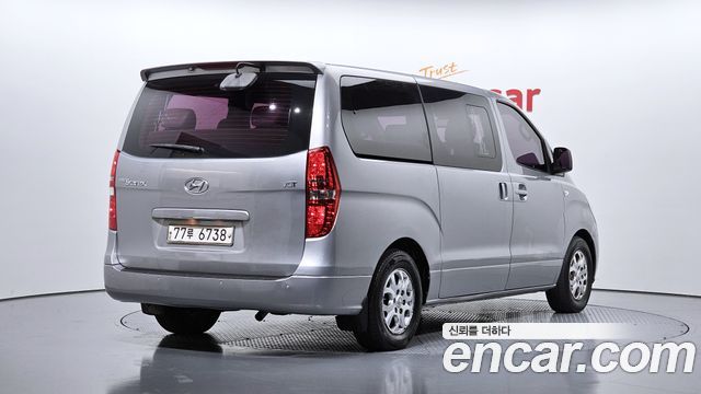 Hyundai Starex 12-Seater Wagon CVX Luxury — пробег 368 216 км — фото 2 из 5
