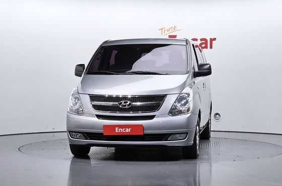 Hyundai Starex 12-Seater Wagon CVX Luxury — пробег 368 216 км — фото 3 из 5