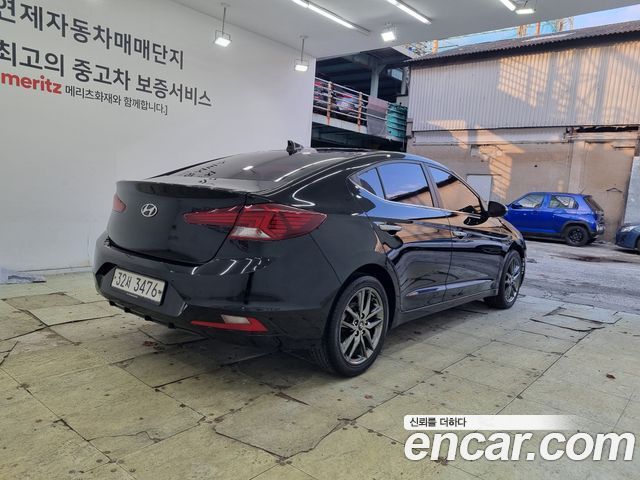 Hyundai AVANTE 1.6 Premium — пробег 66 889 км — фото 4 из 5