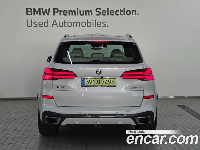 BMW X5 xDrive 40i M Sport — пробег 4 049 км — фото 3 из 5