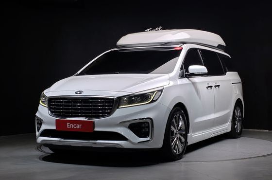 Kia Carnival 7-Seater Hi-Limousine VIP — пробег 133 063 км — фото 1 из 5