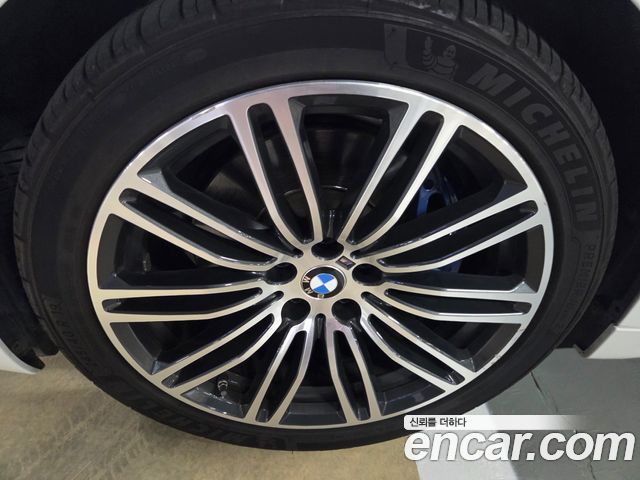 BMW 5-Series 530i xDrive M Sport Package Plus — пробег 91 384 км — фото 3 из 5